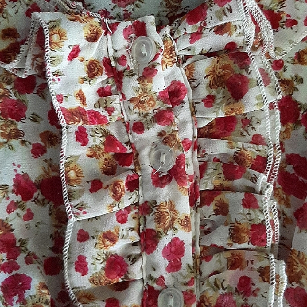 New Look Ruffled Blouse - Picture 4 of 4